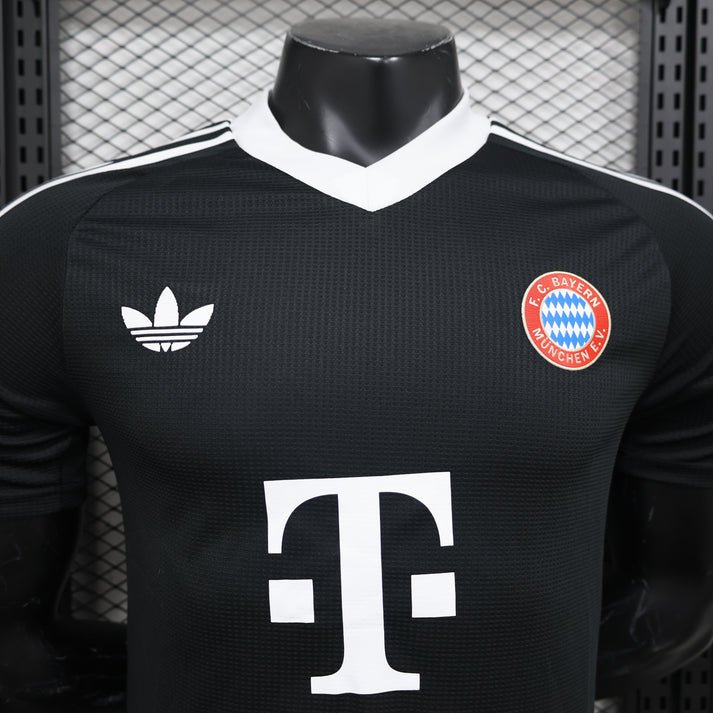 Bayern Munich Goalkeeper 2024-25 - Image 3