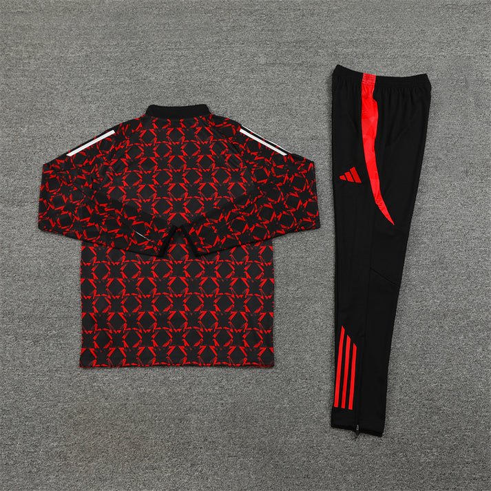 Manchester United Tracksuit 2024-28 - Image 3
